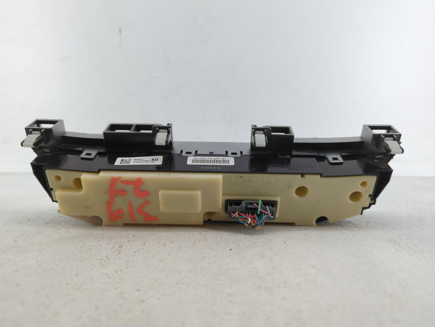 2013-2015 Honda Accord Climate Control Module Temperature AC/Heater Replacement P/N:79600 T2F A611 M1 79600 T2F A411 M1 Fits
