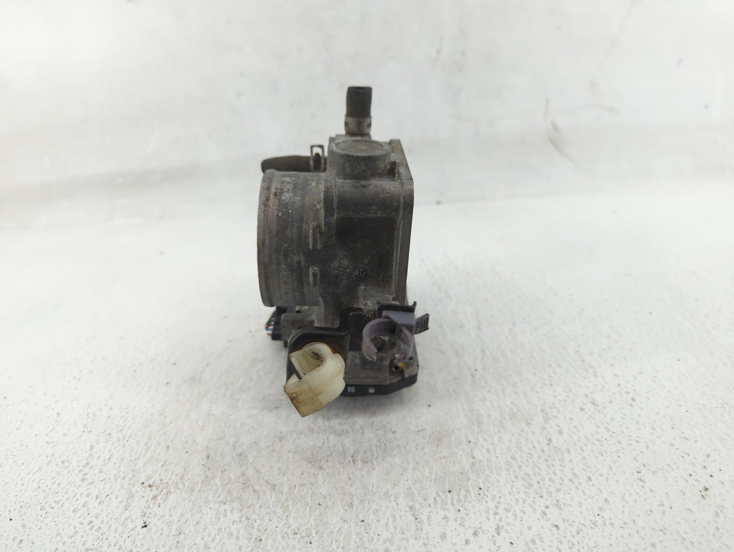 2013-2017 Honda Accord Throttle Body P/N:U38493250390 Fits Fits 2013 2014 2015 2016 2017 2018 2019 2020 2021 2022 OEM Used A