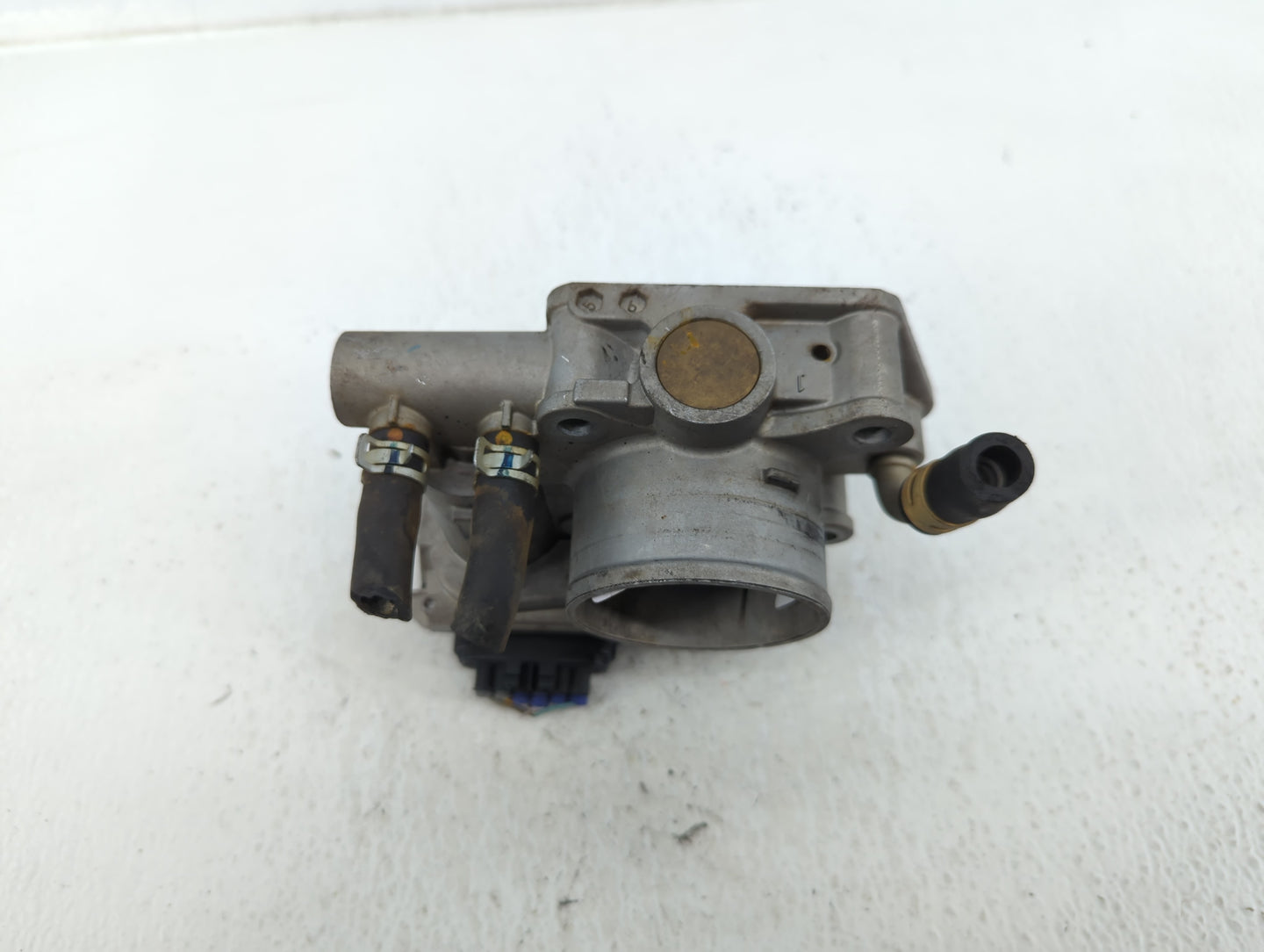 2014-2015 Honda Accord Throttle Body P/N:GMF9A 41007 Fits Fits 2014 2015 OEM Used Auto Parts - Oemusedautoparts1.com