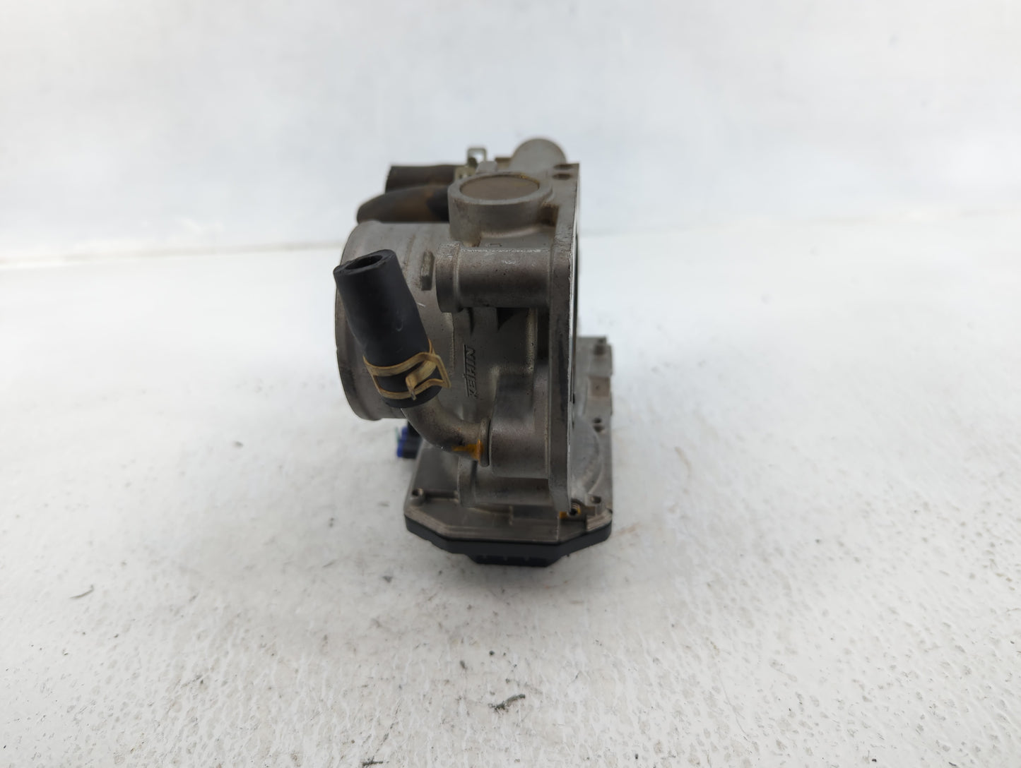 2014-2015 Honda Accord Throttle Body P/N:GMF9A 41007 Fits Fits 2014 2015 OEM Used Auto Parts - Oemusedautoparts1.com