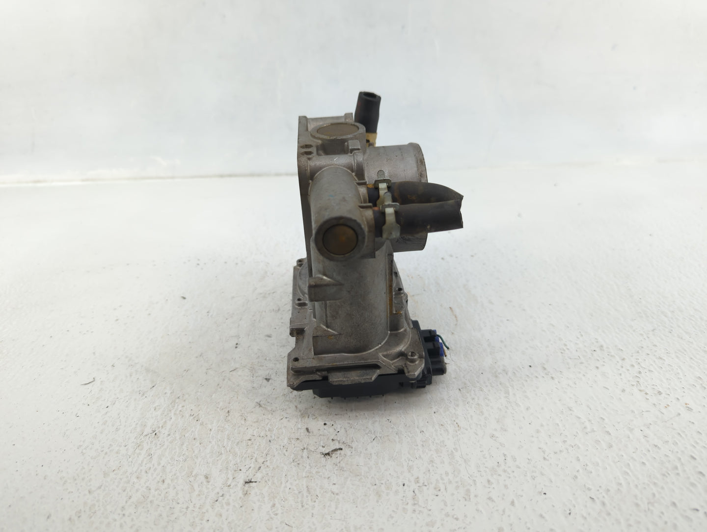 2014-2015 Honda Accord Throttle Body P/N:GMF9A 41007 Fits Fits 2014 2015 OEM Used Auto Parts - Oemusedautoparts1.com
