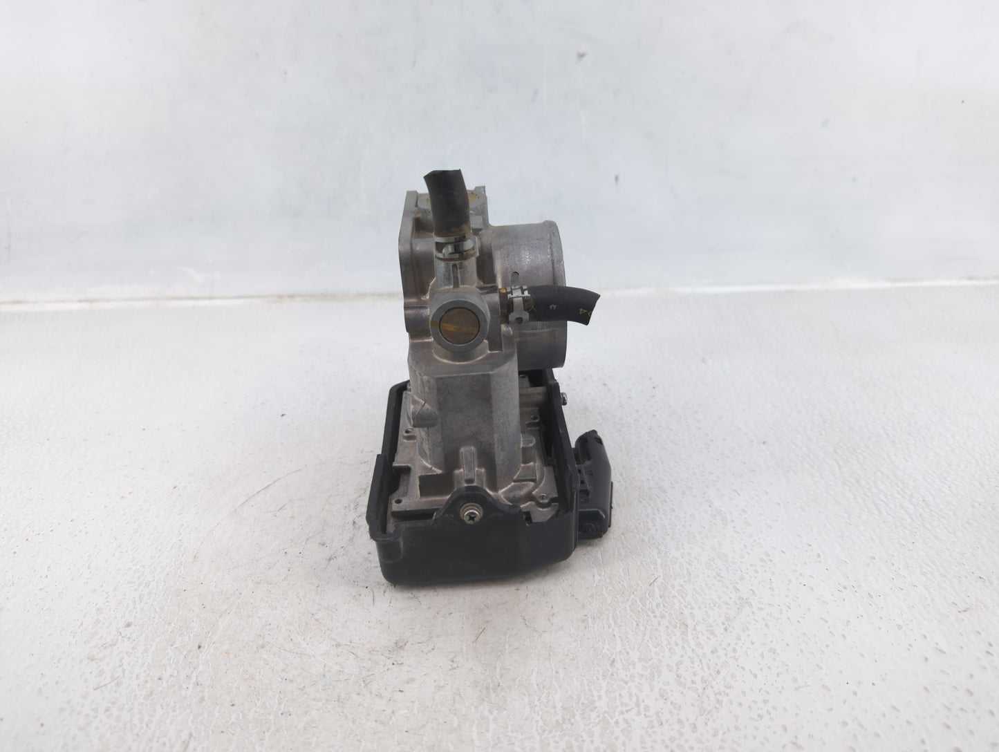 2013-2017 Honda Accord Throttle Body P/N:GMF4A Fits Fits 2013 2014 2015 2016 2017 2018 2019 2020 2021 2022 OEM Used Auto Par
