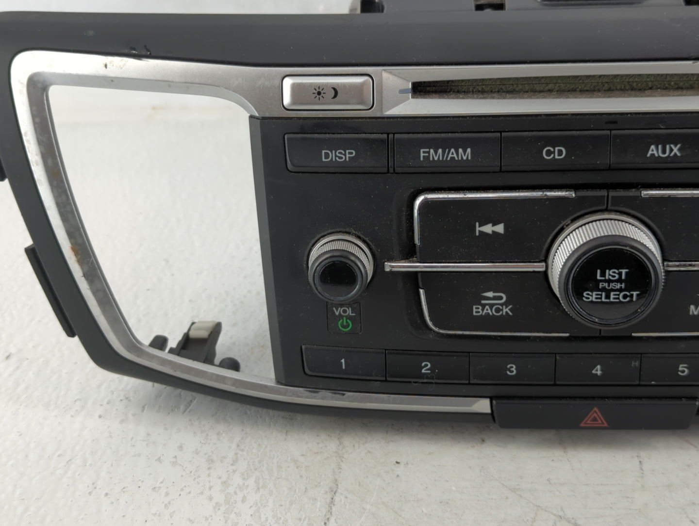 2013-2015 Honda Accord Am Fm Cd Player Radio Receiver - Oemusedautoparts1.com