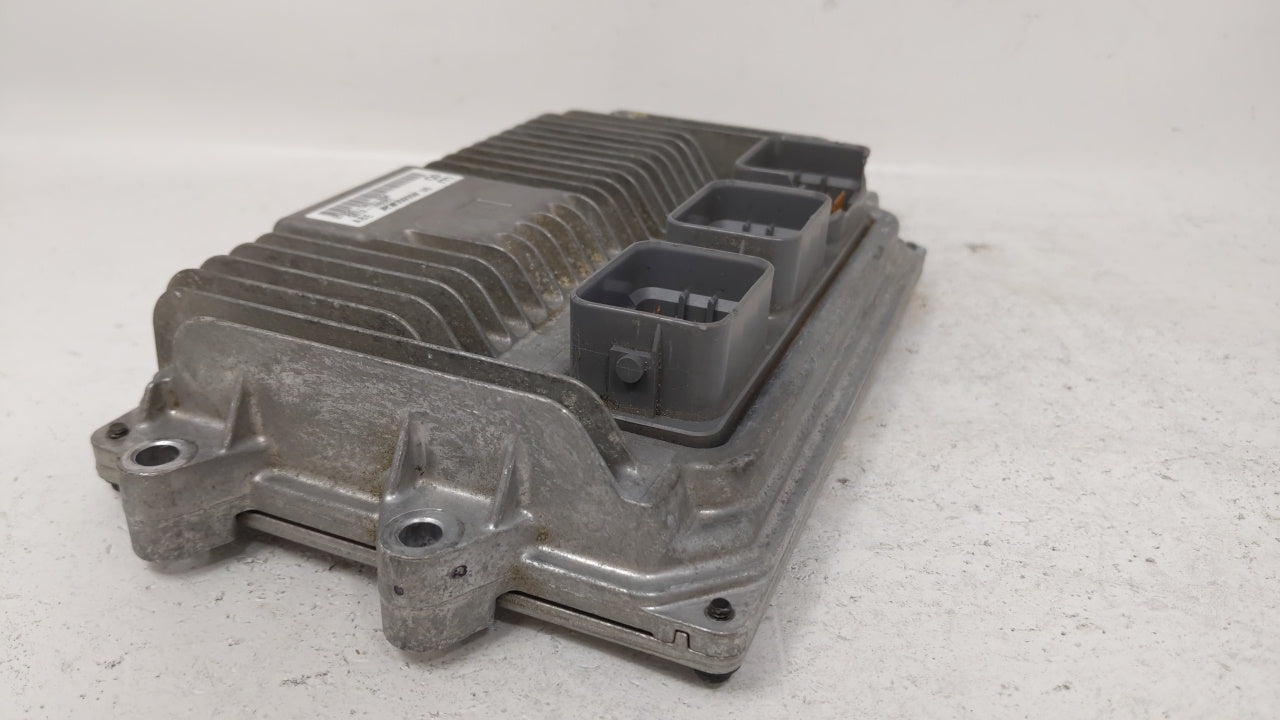 2015 Honda Accord PCM Engine Control Computer ECU ECM PCU OEM P/N:37820-5A0-A53 37820-5A0-A54 Fits OEM Used Auto Parts - Oem