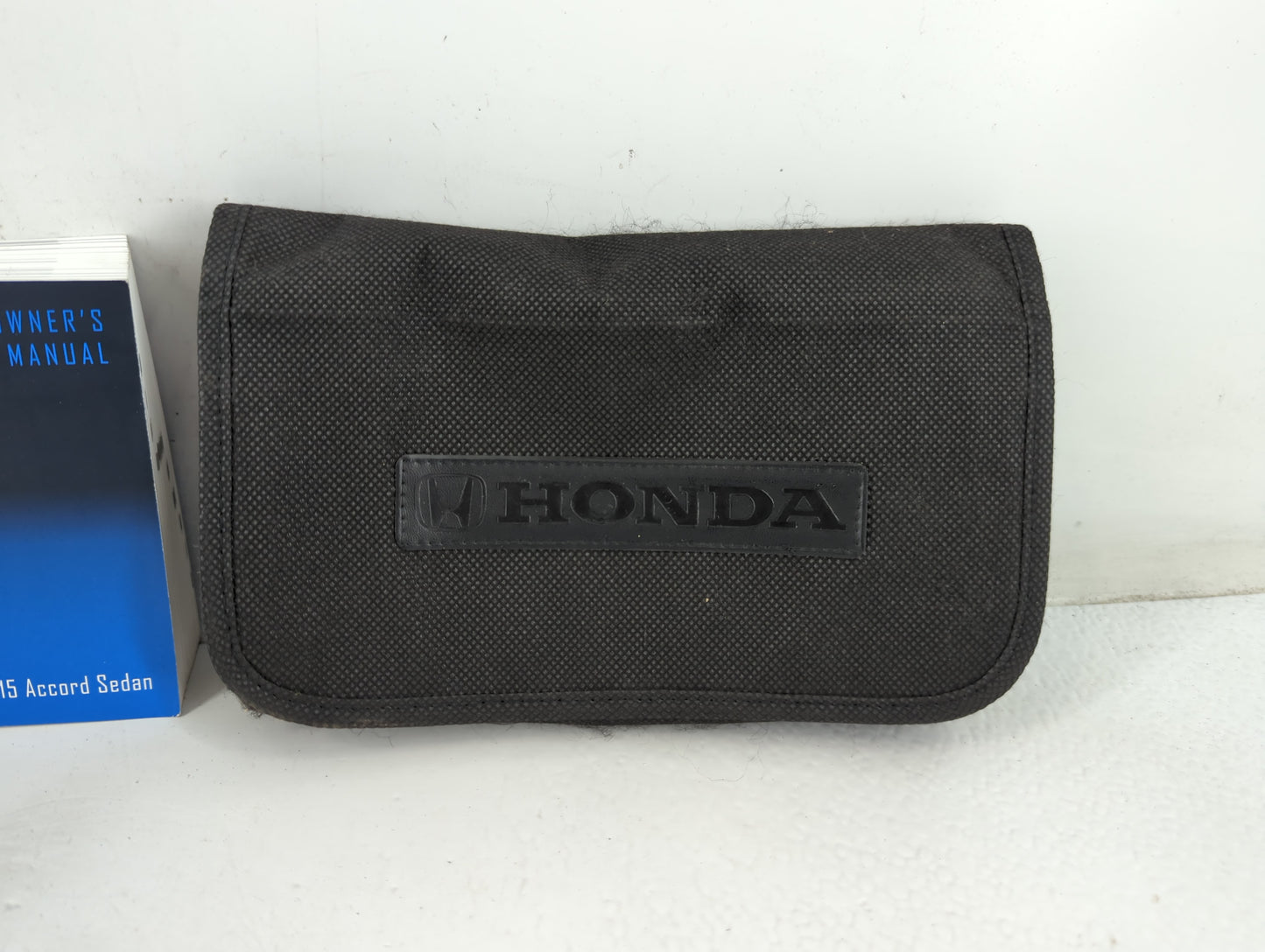 2015 Honda Accord Owners Manual Book Guide P/N:00X31-T2A-6200 31T2A620 OEM Used Auto Parts - Oemusedautoparts1.com