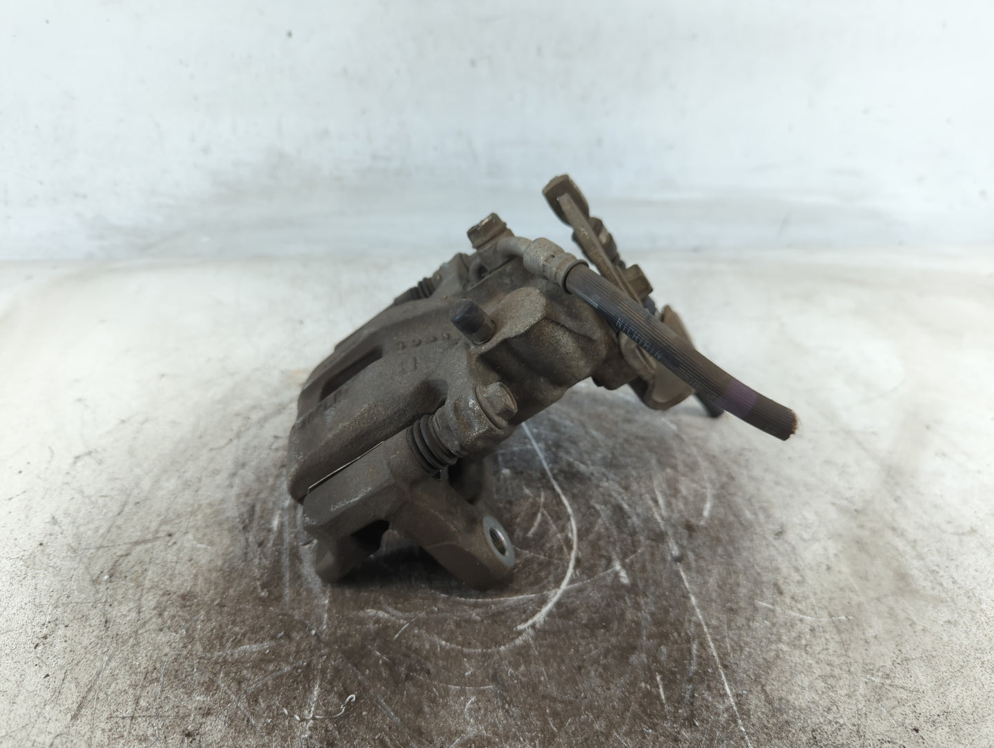2013-2017 Honda Accord Front Driver Left Brake Caliper - Oemusedautoparts1.com