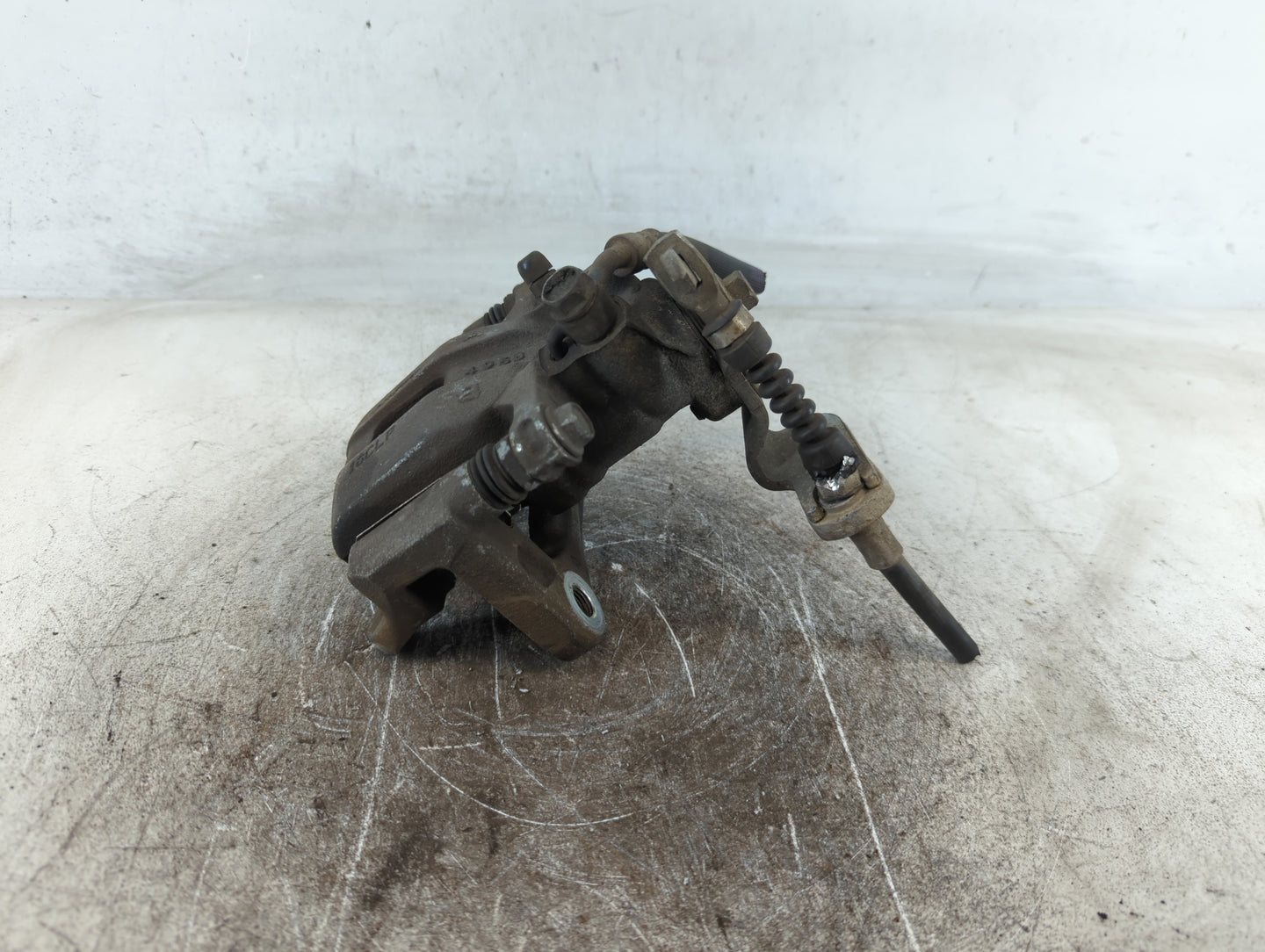 2013-2017 Honda Accord Front Driver Left Brake Caliper - Oemusedautoparts1.com