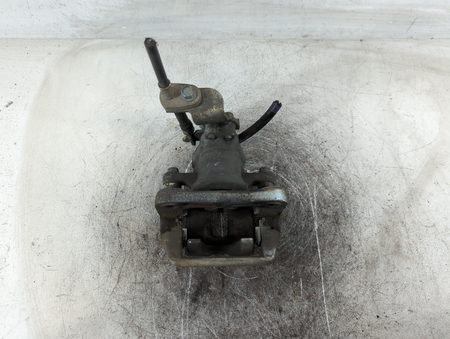 2013-2017 Honda Accord Front Driver Left Brake Caliper - Oemusedautoparts1.com