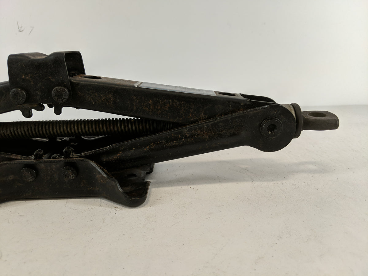 2015 Honda Civic Spare Scissor Car Jack 1100910 - Oemusedautoparts1.com