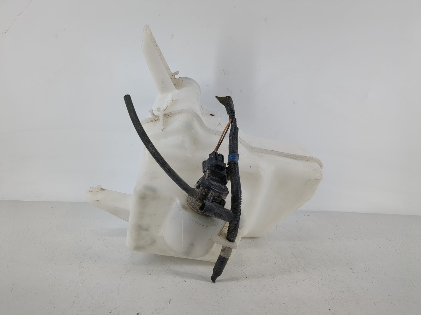 2012-2015 Honda Civic Windshield Washer Fluid Reservoir Bottle Oem - Oemusedautoparts1.com