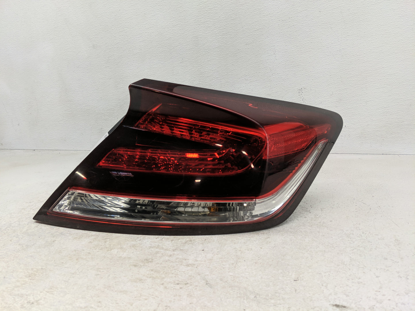 2014-2015 Honda Civic Tail Light Assembly Passenger Right OEM Fits Fits 2014 2015 OEM Used Auto Parts - Oemusedautoparts1.co