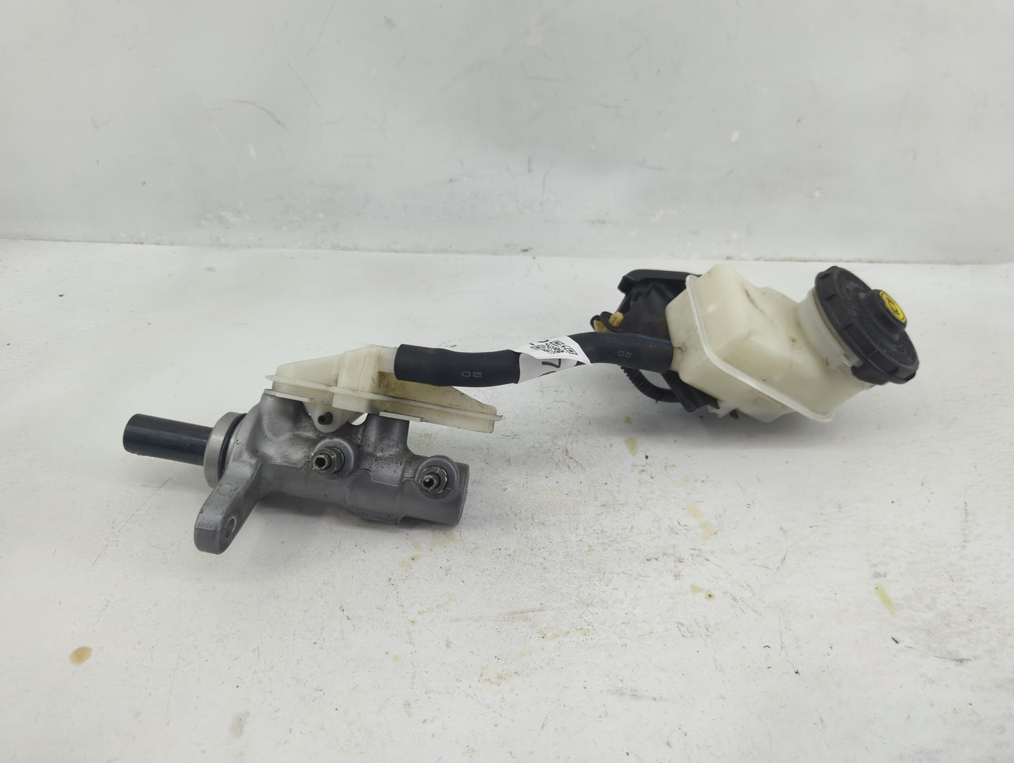 2012-2015 Honda Civic Brake Master Cylinder - Oemusedautoparts1.com