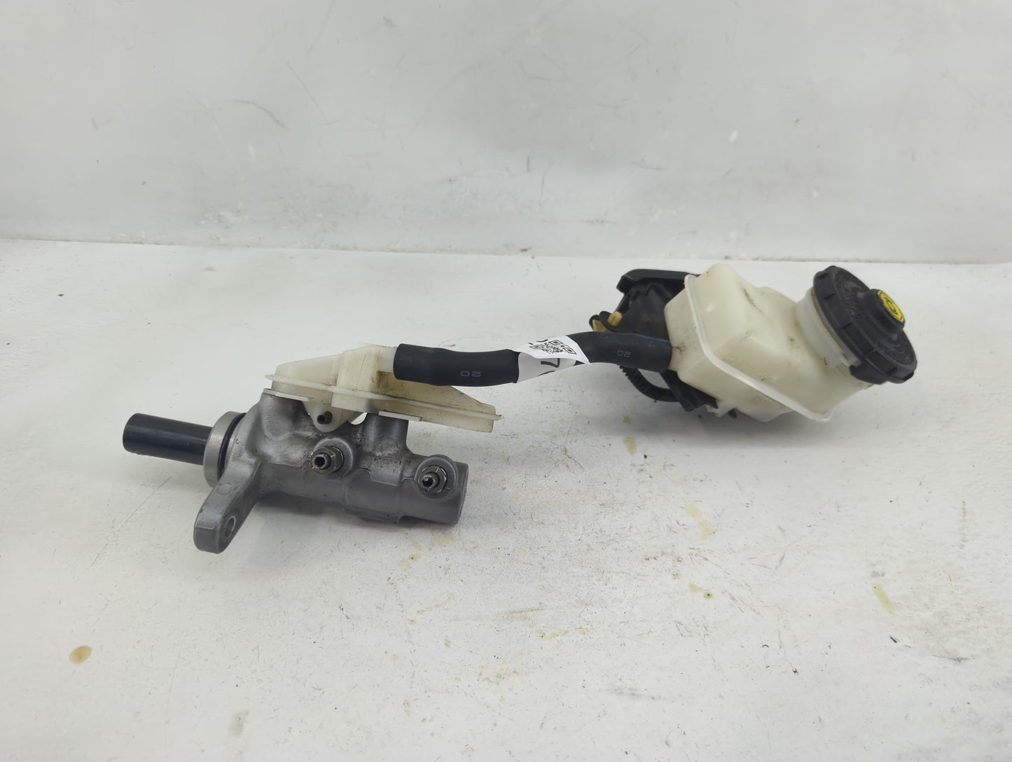 2012-2015 Honda Civic Brake Master Cylinder - Oemusedautoparts1.com