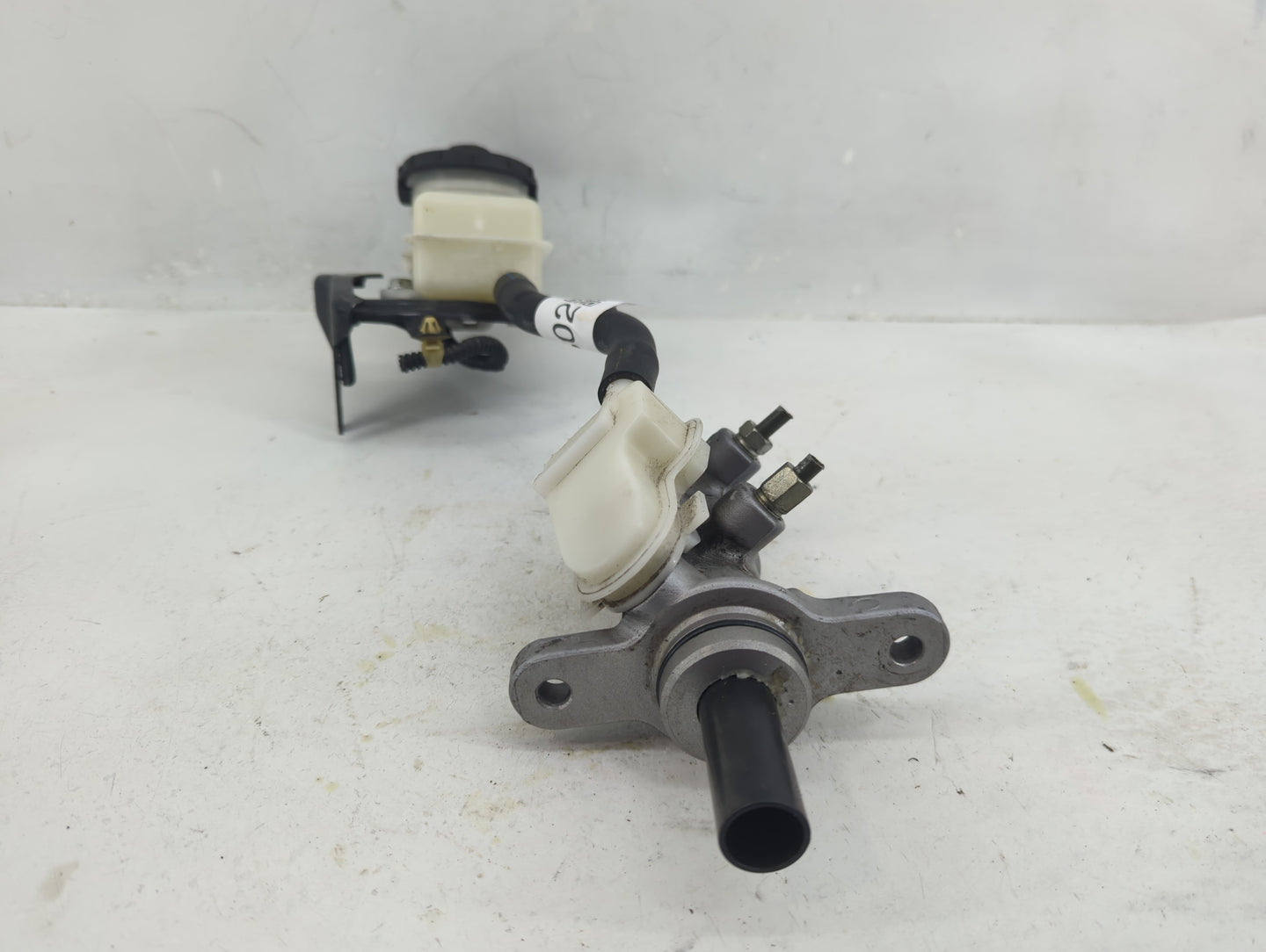 2012-2015 Honda Civic Brake Master Cylinder - Oemusedautoparts1.com