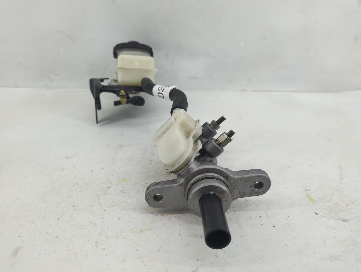 2012-2015 Honda Civic Brake Master Cylinder - Oemusedautoparts1.com