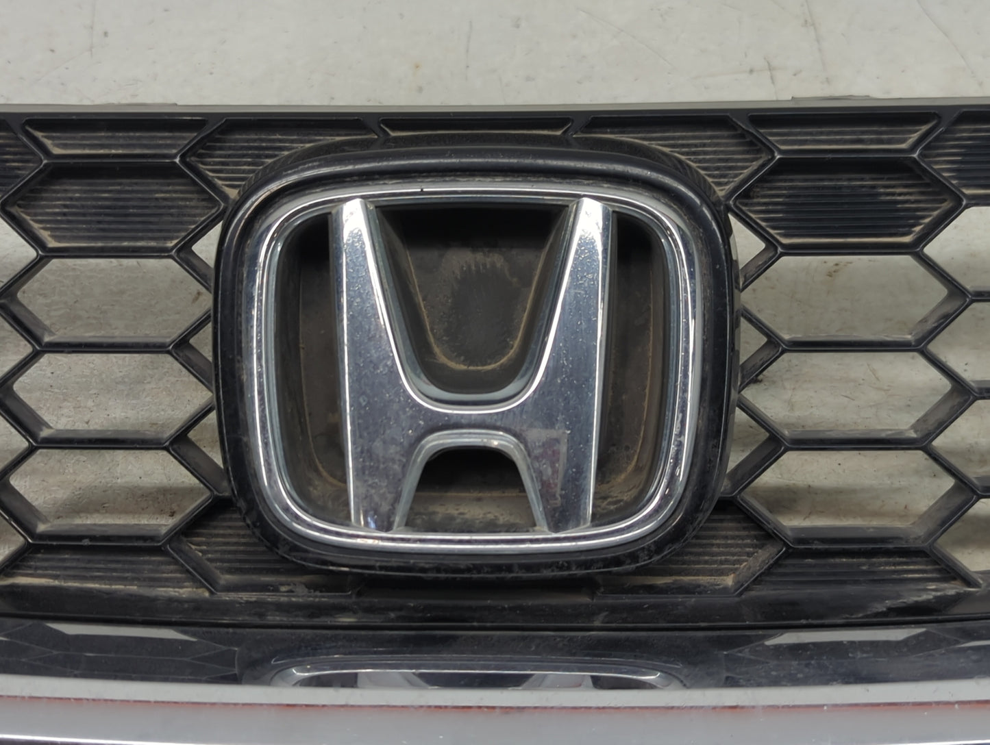 2013-2015 Honda Civic Front Grille Bumper Not Included - Oemusedautoparts1.com