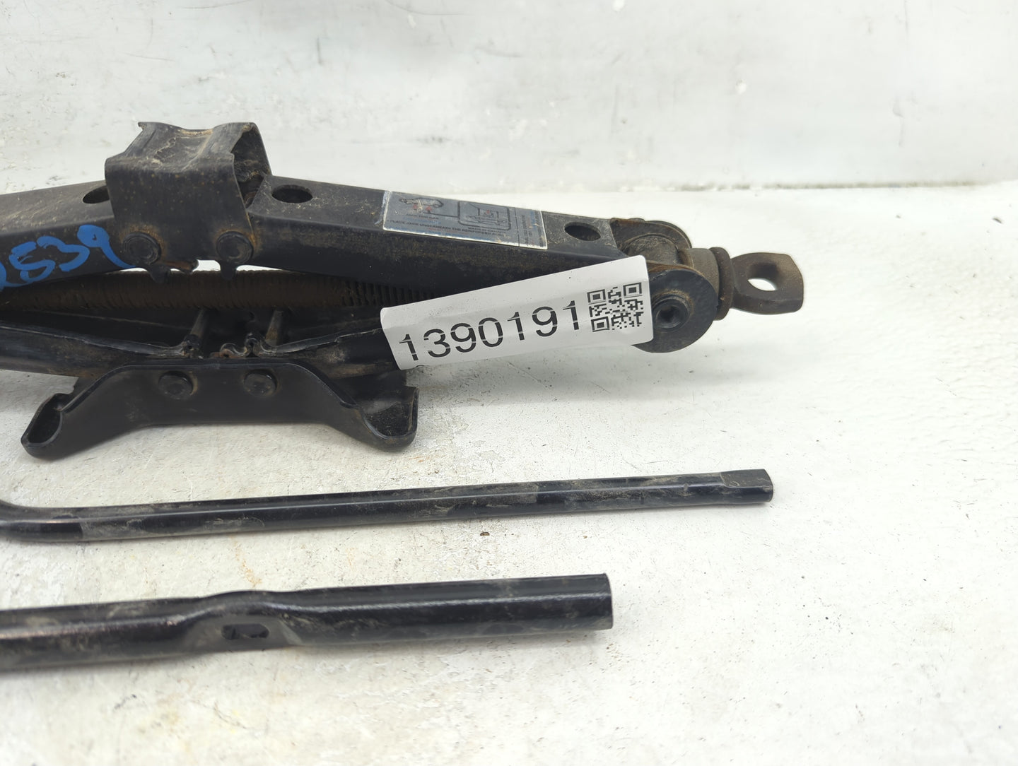 2015 Honda Civic Spare Scissor Car Jack - Oemusedautoparts1.com