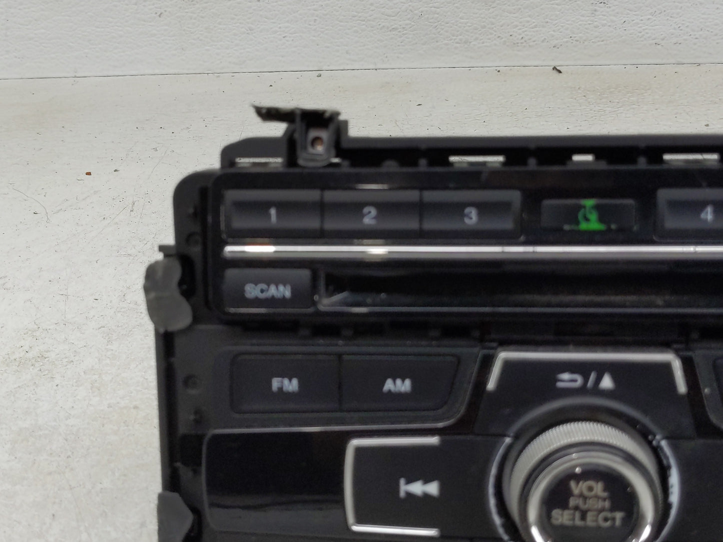 2013-2015 Honda Civic Radio AM FM Cd Player Receiver Replacement P/N:39100-TR3-A314-M1 Fits Fits 2013 2014 2015 OEM Used Aut