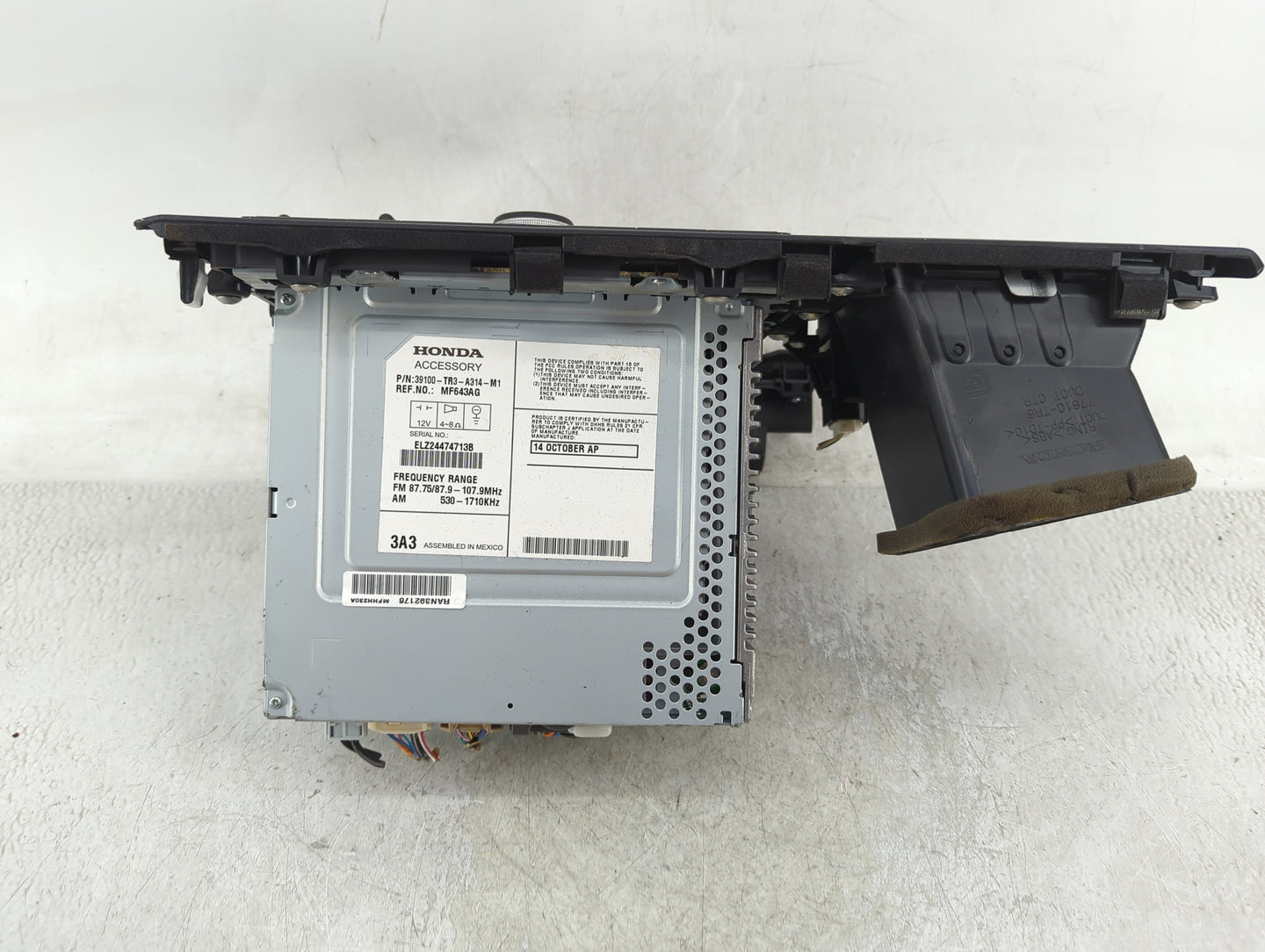 2013-2015 Honda Civic Radio AM FM Cd Player Receiver Replacement P/N:39100-TR3-A314-M1 Fits Fits 2013 2014 2015 OEM Used Aut