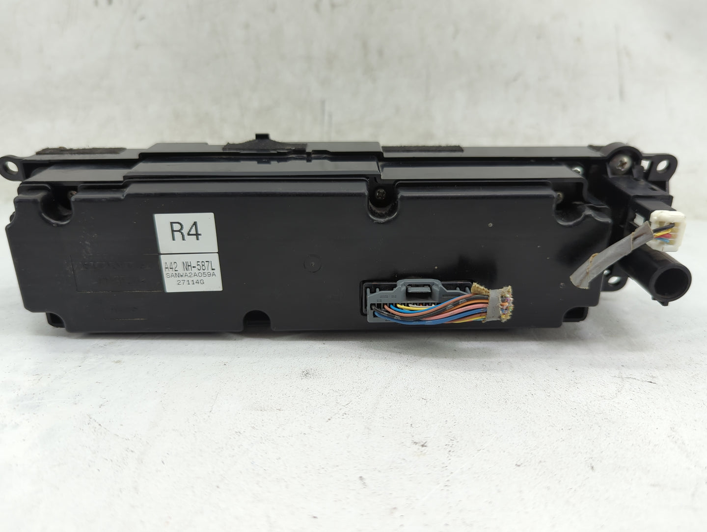 2013-2015 Honda Civic Climate Control Module Temperature AC/Heater Replacement P/N:A42 NH-587L SANWA2A059A Fits OEM Used Aut