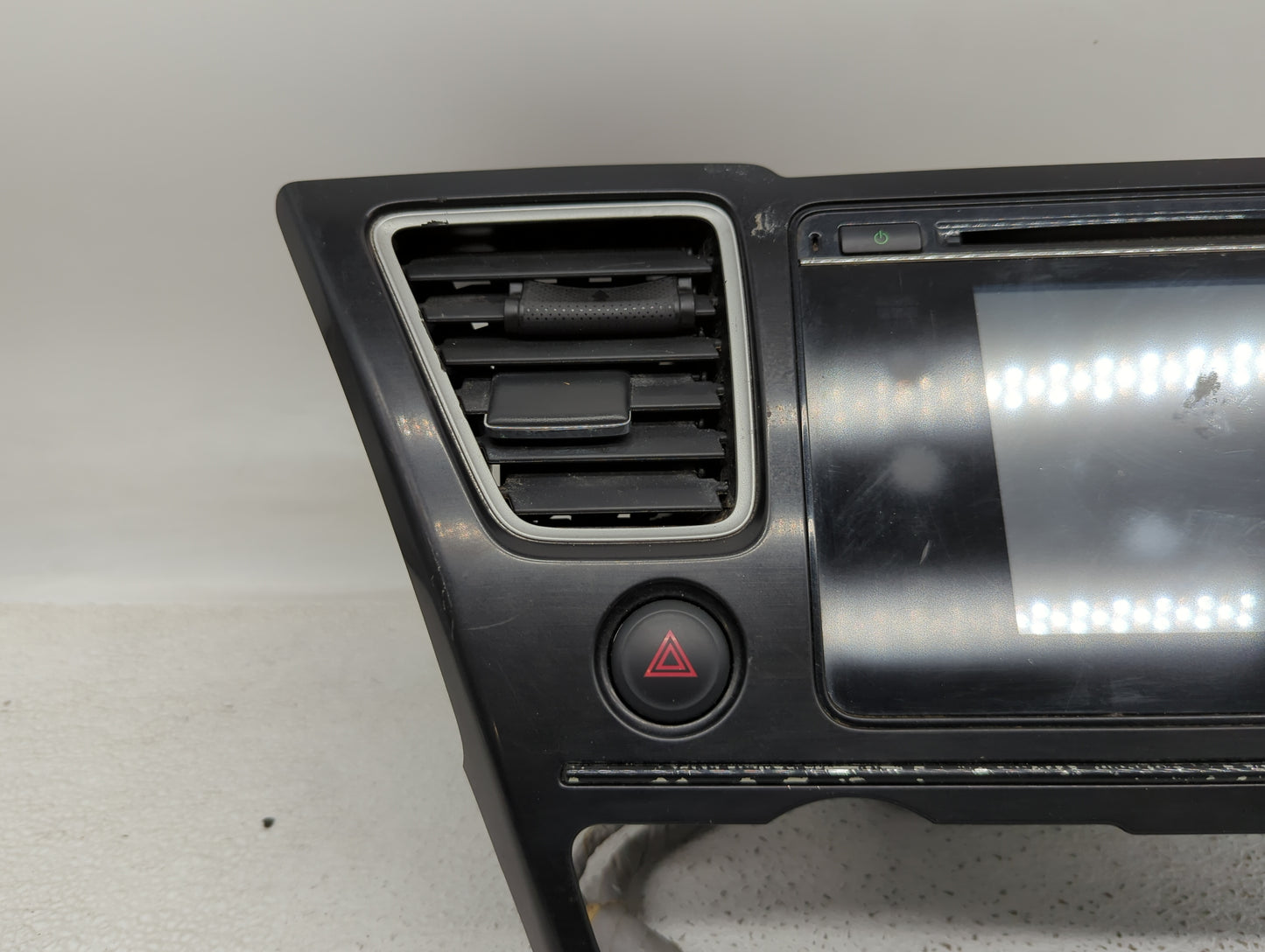 2014-2015 Honda Civic Radio AM FM Cd Player Receiver Replacement P/N:39100-TR6-A52-M1 Fits Fits 2014 2015 OEM Used Auto Part