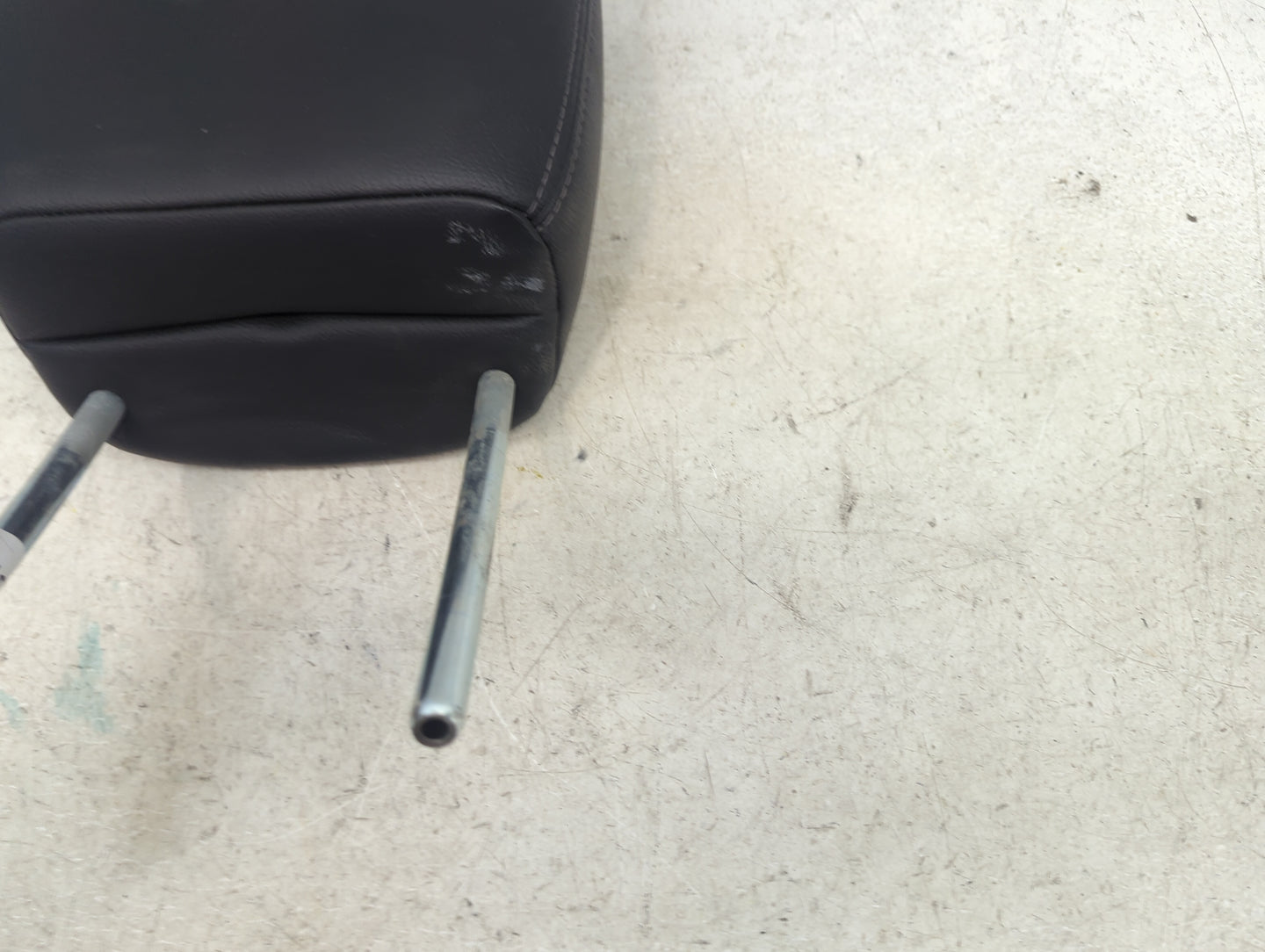 2015 Honda Civic Headrest Head Rest Front Driver Seat Black 1472529 - Oemusedautoparts1.com