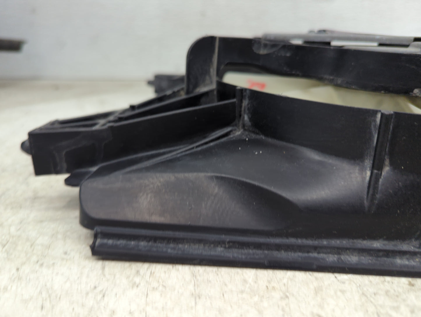 2015 Honda Civic Electric Radiator Cooling Fan Motor Assembly P/N:DENSO Fits OEM Used Auto Parts - Oemusedautoparts1.com