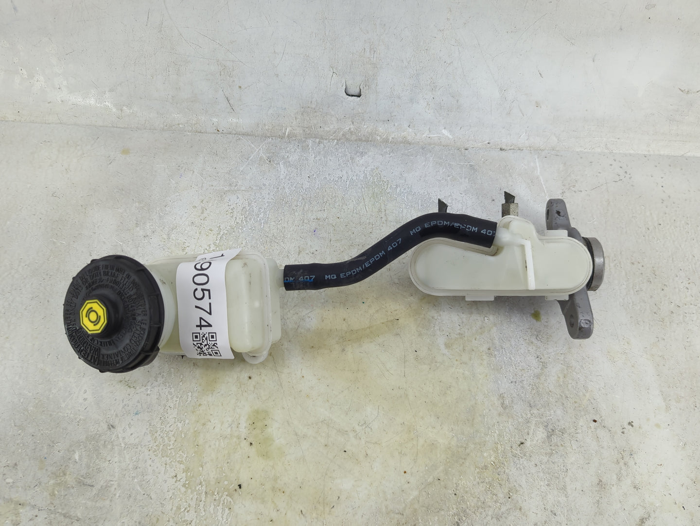 2013-2015 Honda Civic Brake Master Cylinder 1490574 - Oemusedautoparts1.com