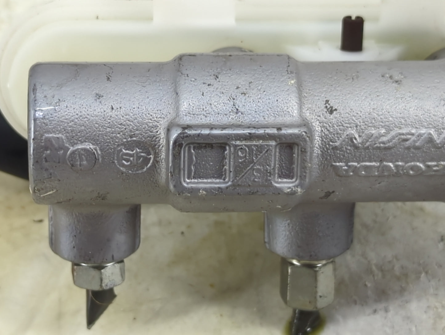 2013-2015 Honda Civic Brake Master Cylinder 1490574 - Oemusedautoparts1.com