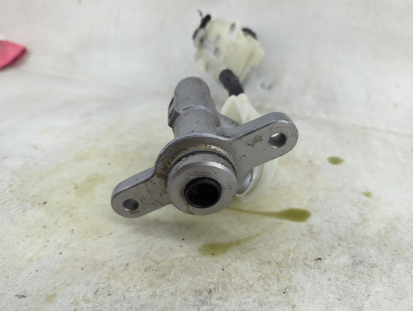 2013-2015 Honda Civic Brake Master Cylinder 1490574 - Oemusedautoparts1.com