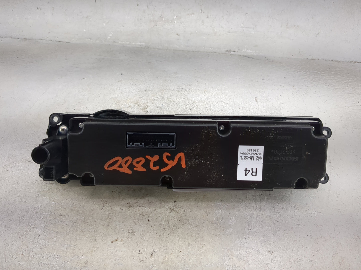 2013-2015 Honda Civic Climate Control Module Temperature AC/Heater Replacement P/N:A42 NH-587L SANWA2A059A Fits OEM Used Aut