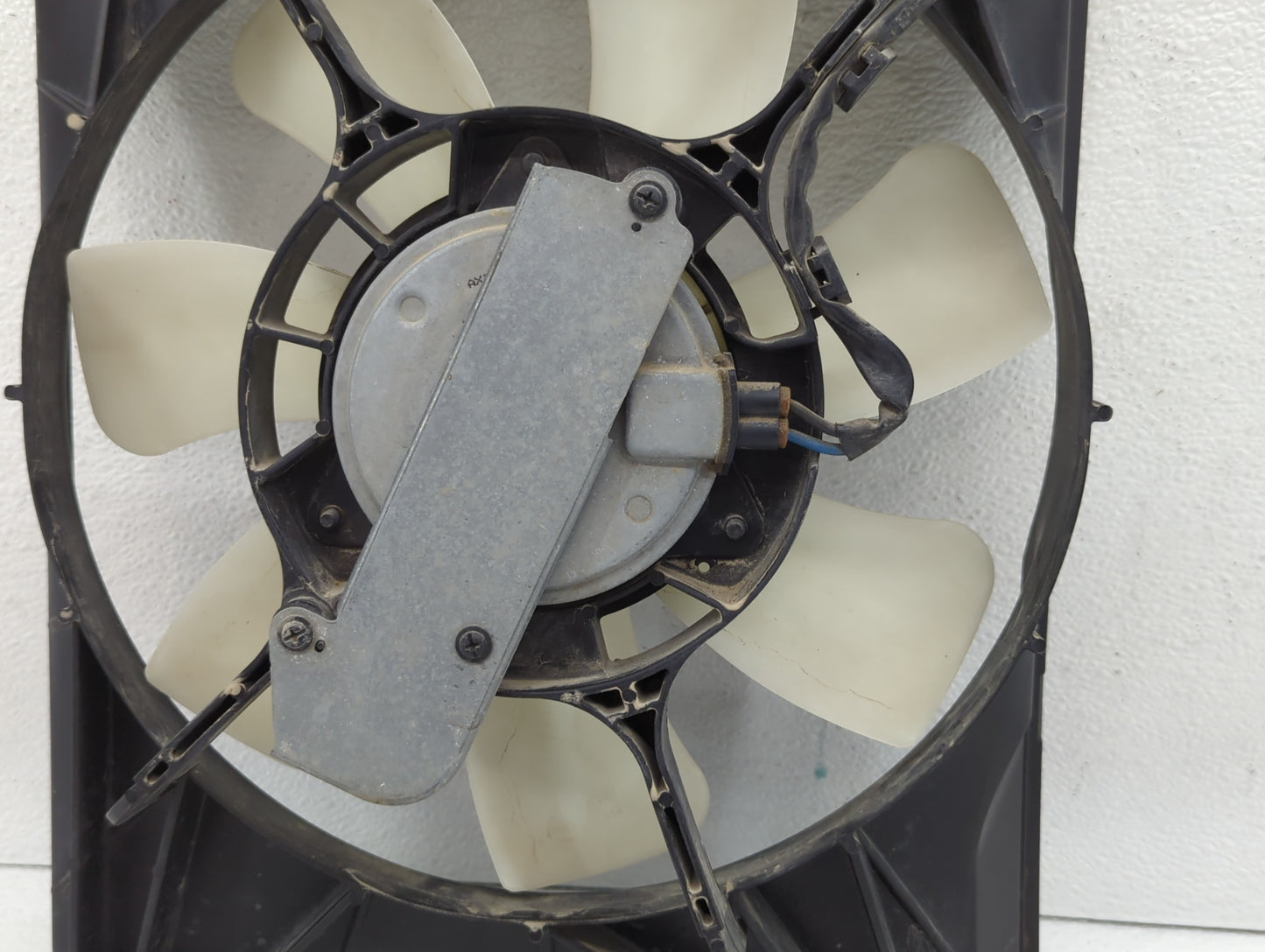 2012-2015 Honda Civic Left Radiator Fan Motor Assembly Cream - Oemusedautoparts1.com