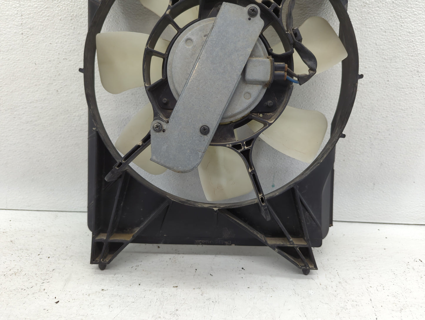 2012-2015 Honda Civic Left Radiator Fan Motor Assembly Cream - Oemusedautoparts1.com