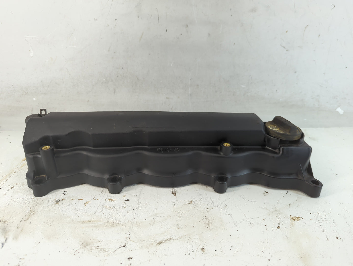 2015 Honda Civic Driver Left Cylinder Head Valve Cover Fits OEM Used Auto Parts - Oemusedautoparts1.com