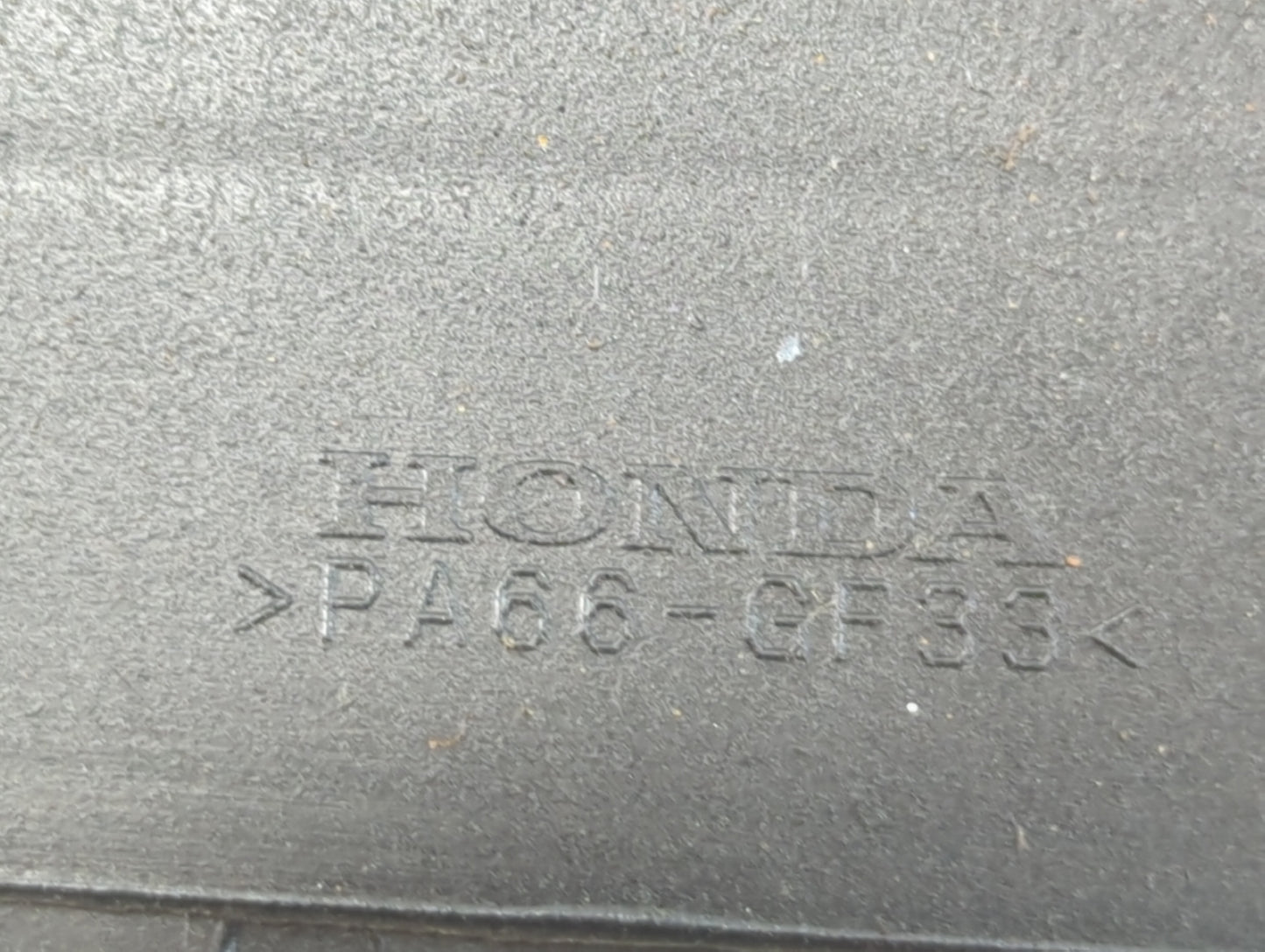 2015 Honda Civic Driver Left Cylinder Head Valve Cover Fits OEM Used Auto Parts - Oemusedautoparts1.com