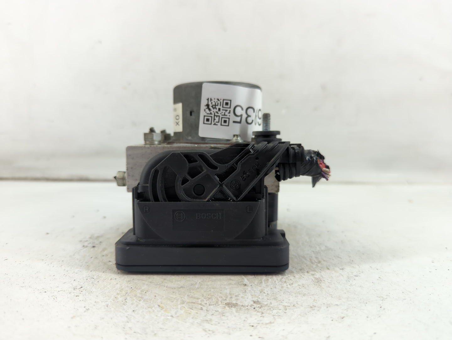 2015-2016 Honda Cr-V ABS Pump Control Module Replacement P/N:57110-11X Fits Fits 2015 2016 OEM Used Auto Parts - Oemusedauto