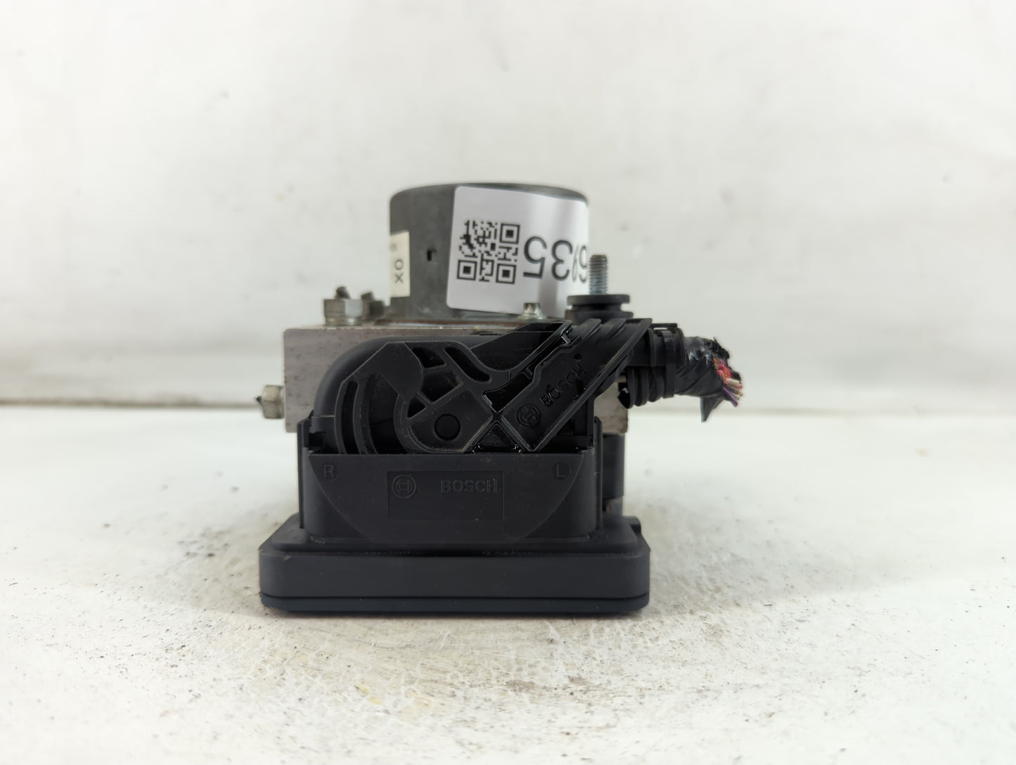 2015-2016 Honda Cr-V ABS Pump Control Module Replacement P/N:57110-11X Fits Fits 2015 2016 OEM Used Auto Parts - Oemusedauto