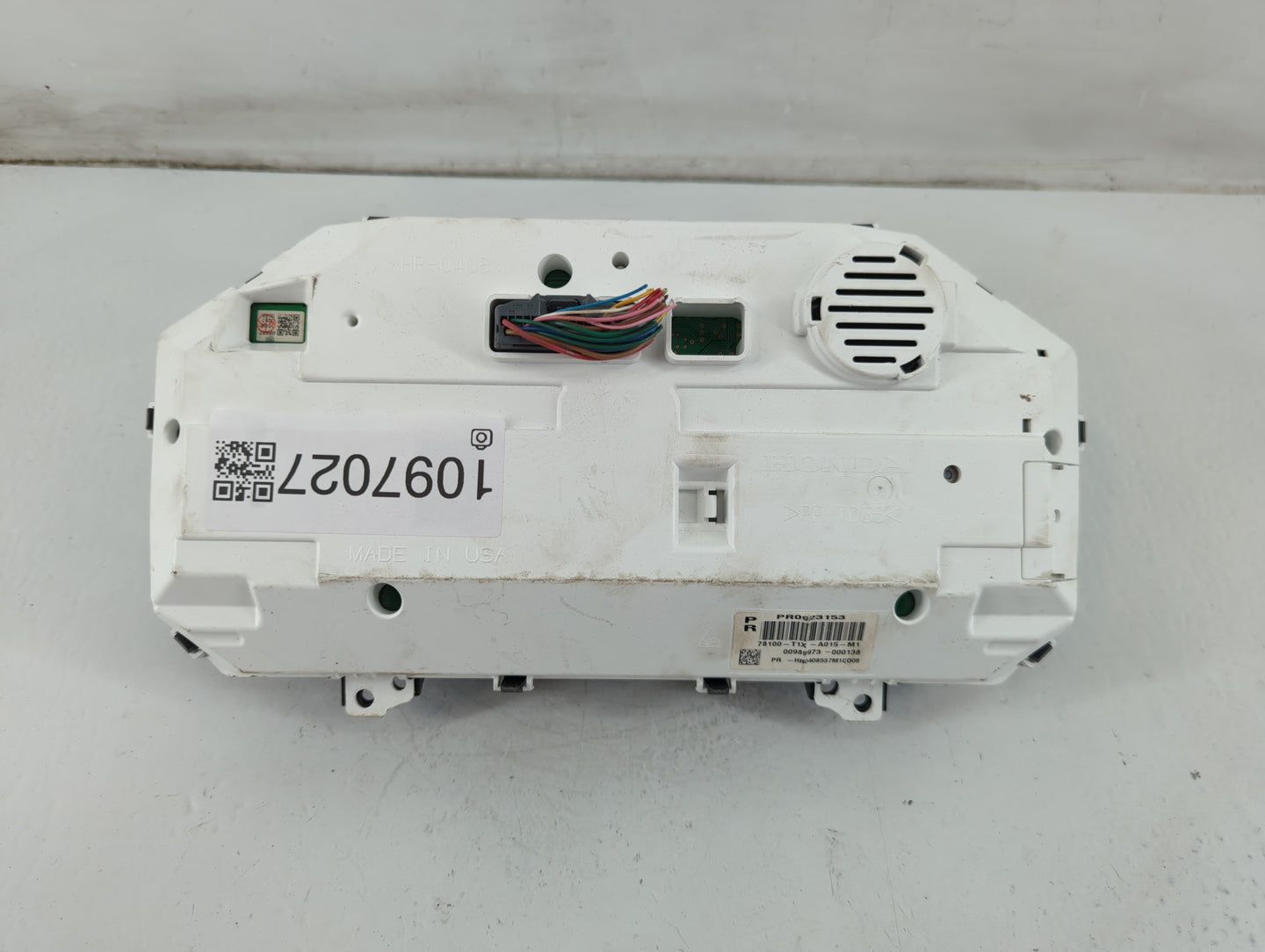 2015-2016 Honda Cr-V Instrument Cluster Speedometer Gauges P/N:78100-T1X-A015-M1 Fits Fits 2015 2016 OEM Used Auto Parts - O