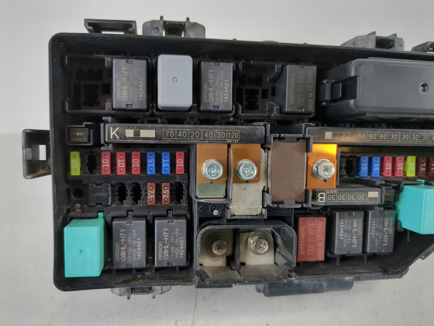 2015-2016 Honda Cr-V Fusebox Fuse Box Panel Relay Module P/N:T1W A010 A0 Fits Fits 2015 2016 OEM Used Auto Parts - Oemusedau