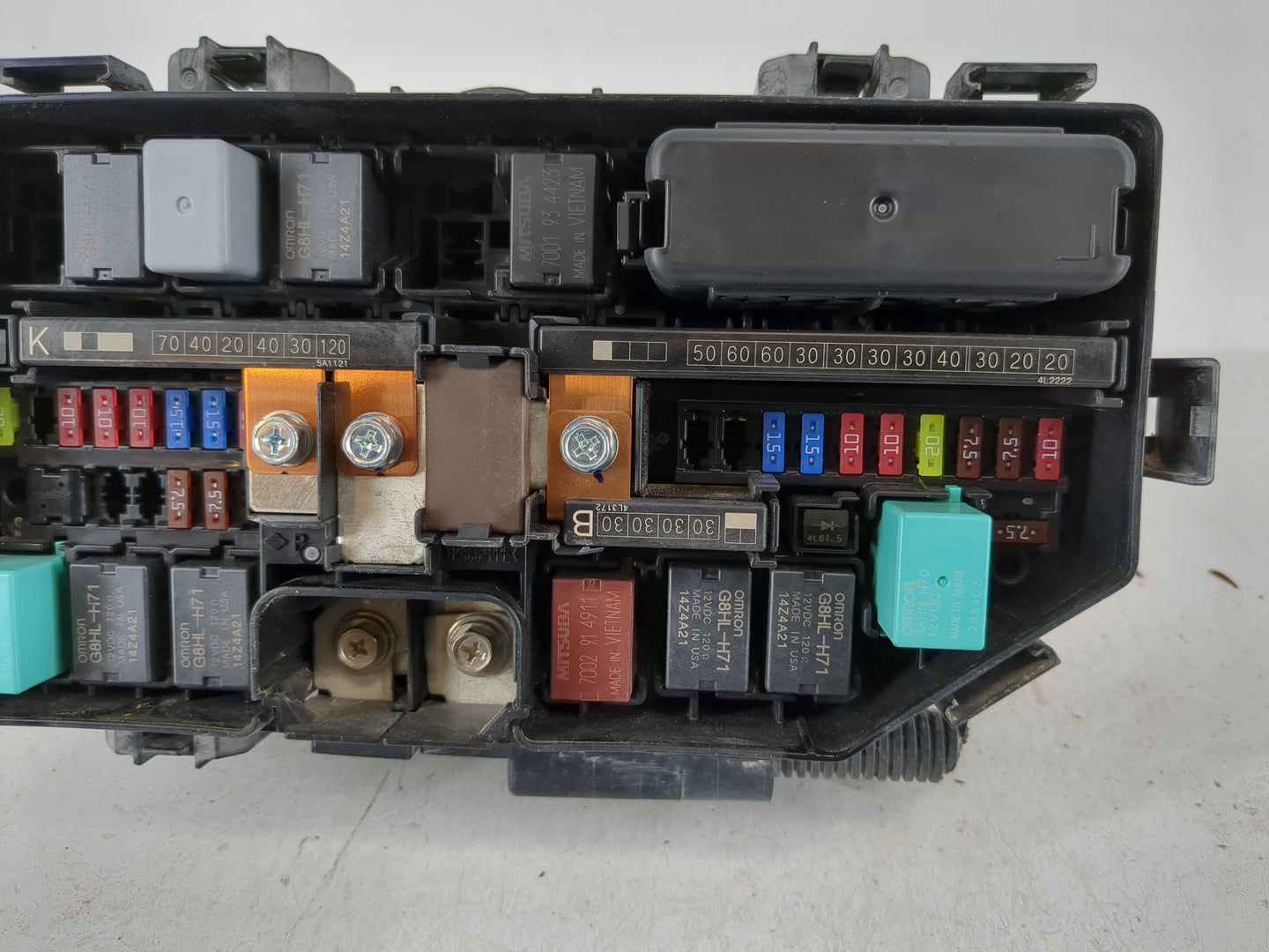 2015-2016 Honda Cr-V Fusebox Fuse Box Panel Relay Module P/N:T1W A010 A0 Fits Fits 2015 2016 OEM Used Auto Parts - Oemusedau
