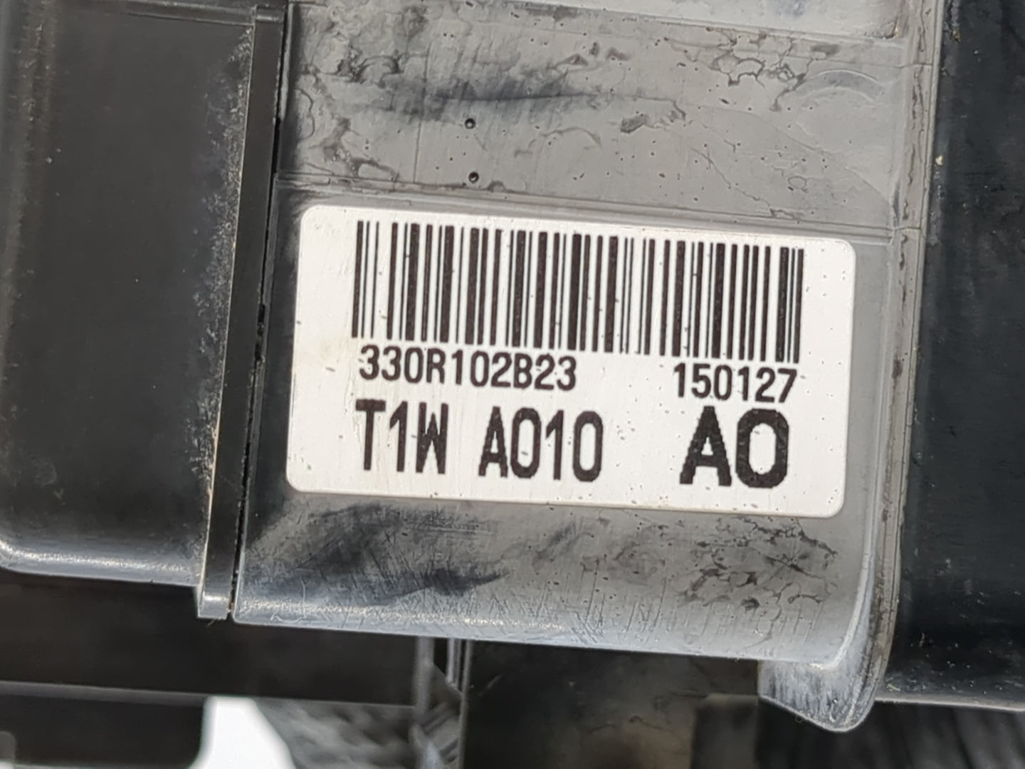 2015-2016 Honda Cr-V Fusebox Fuse Box Panel Relay Module P/N:T1W A010 A0 Fits Fits 2015 2016 OEM Used Auto Parts - Oemusedau