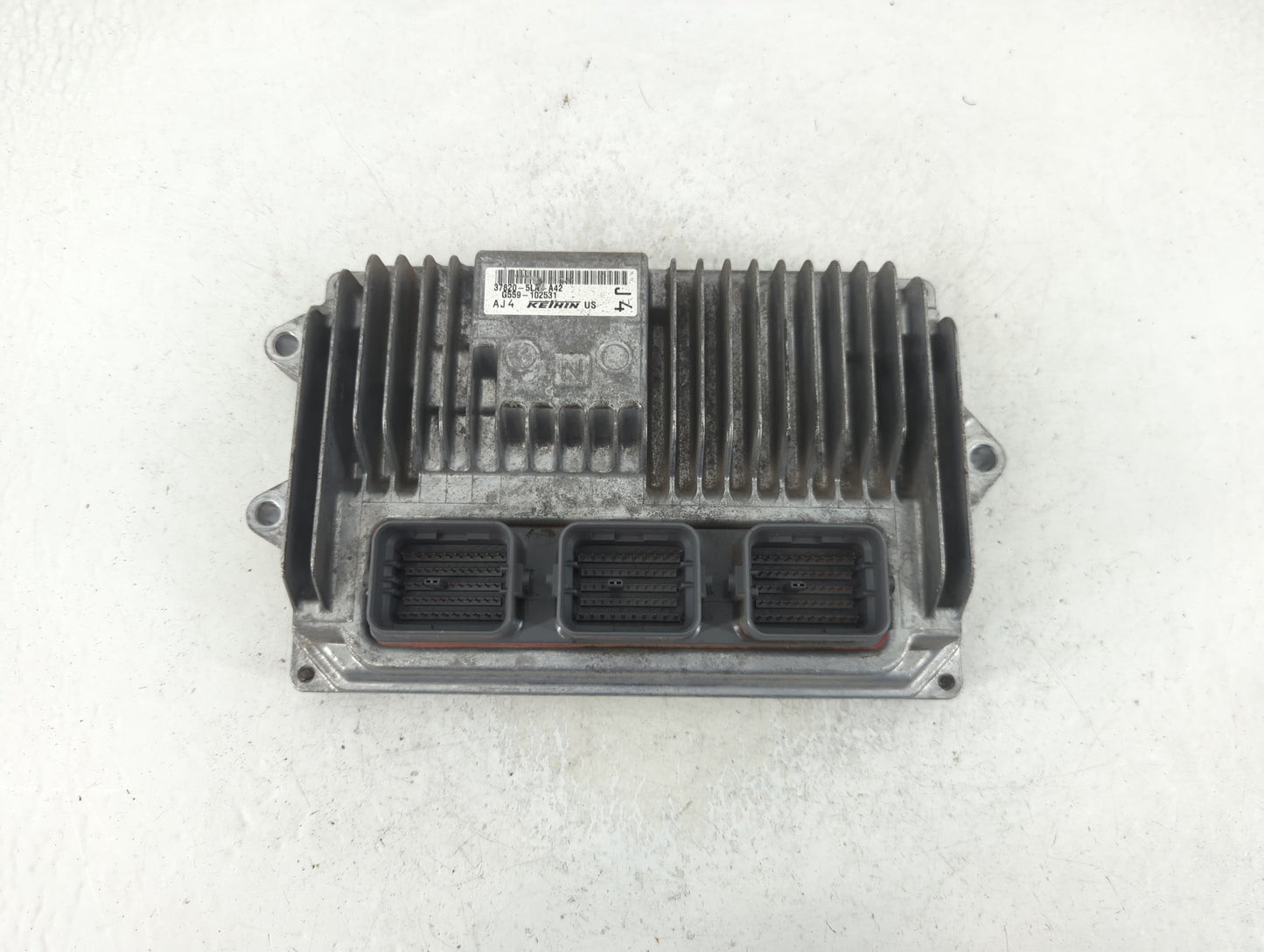 2015 Honda Cr-V PCM Engine Control Computer ECU ECM PCU OEM P/N:37820-5LA-A42 Fits OEM Used Auto Parts - Oemusedautoparts1.c