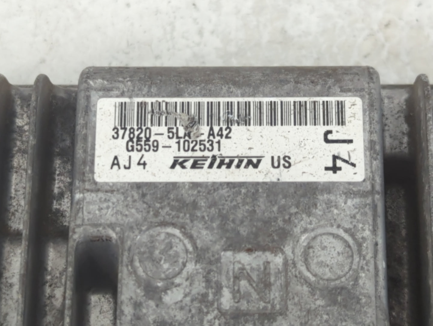2015 Honda Cr-V PCM Engine Control Computer ECU ECM PCU OEM P/N:37820-5LA-A42 Fits OEM Used Auto Parts - Oemusedautoparts1.c