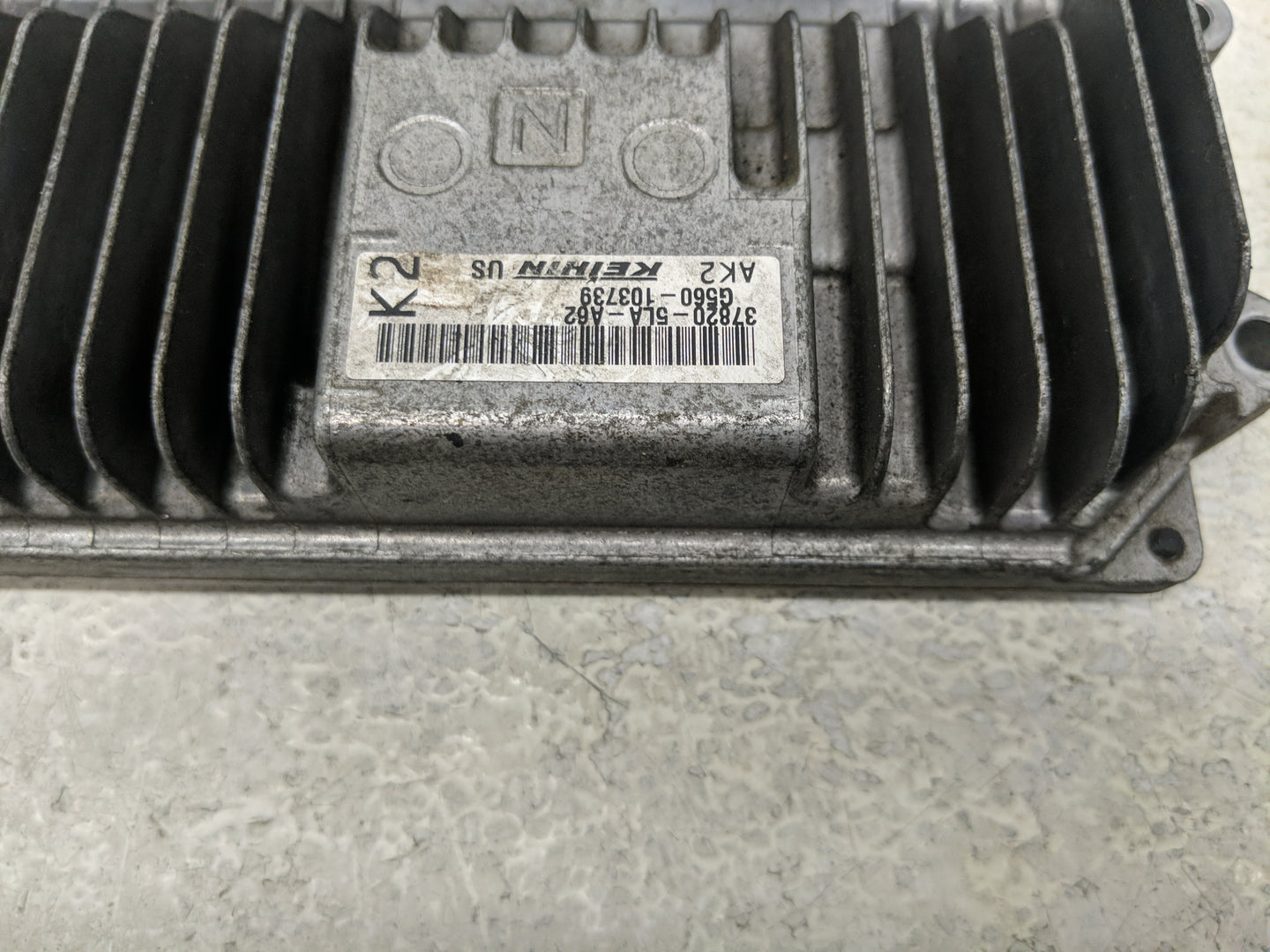 2015 Honda Cr-V PCM Engine Control Computer ECU ECM PCU OEM P/N:37820-5LA-A63 37820-5LA-A62 Fits OEM Used Auto Parts - Oemus