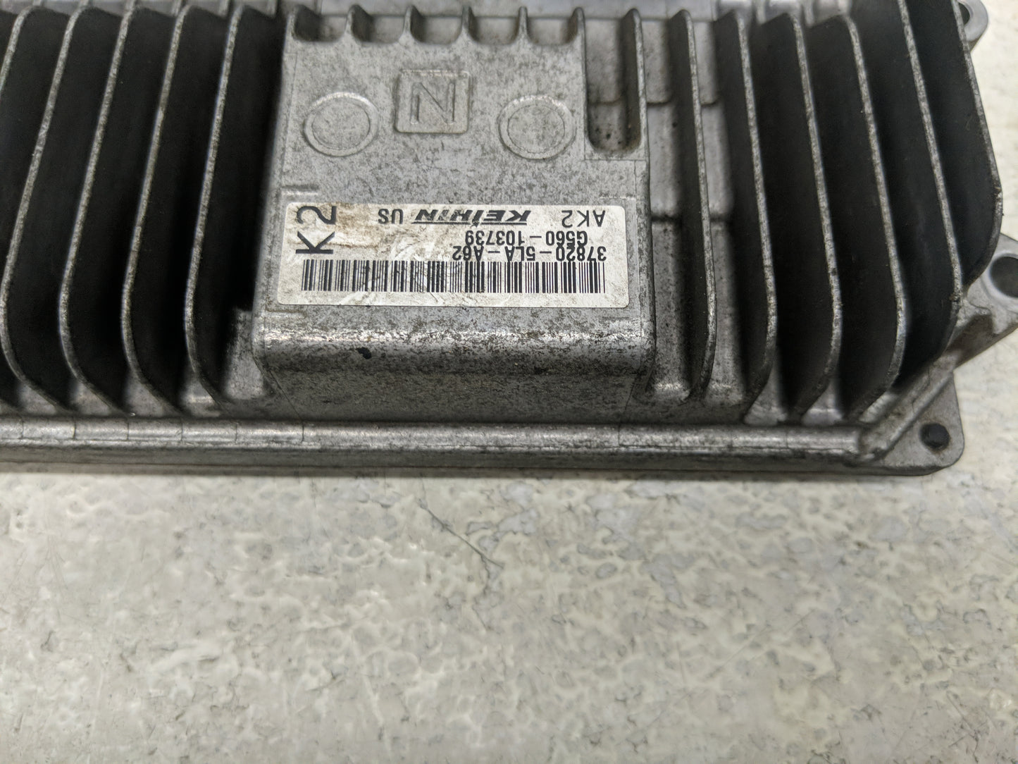 2015 Honda Cr-V PCM Engine Control Computer ECU ECM PCU OEM P/N:37820-5LA-A63 37820-5LA-A62 Fits OEM Used Auto Parts - Oemus