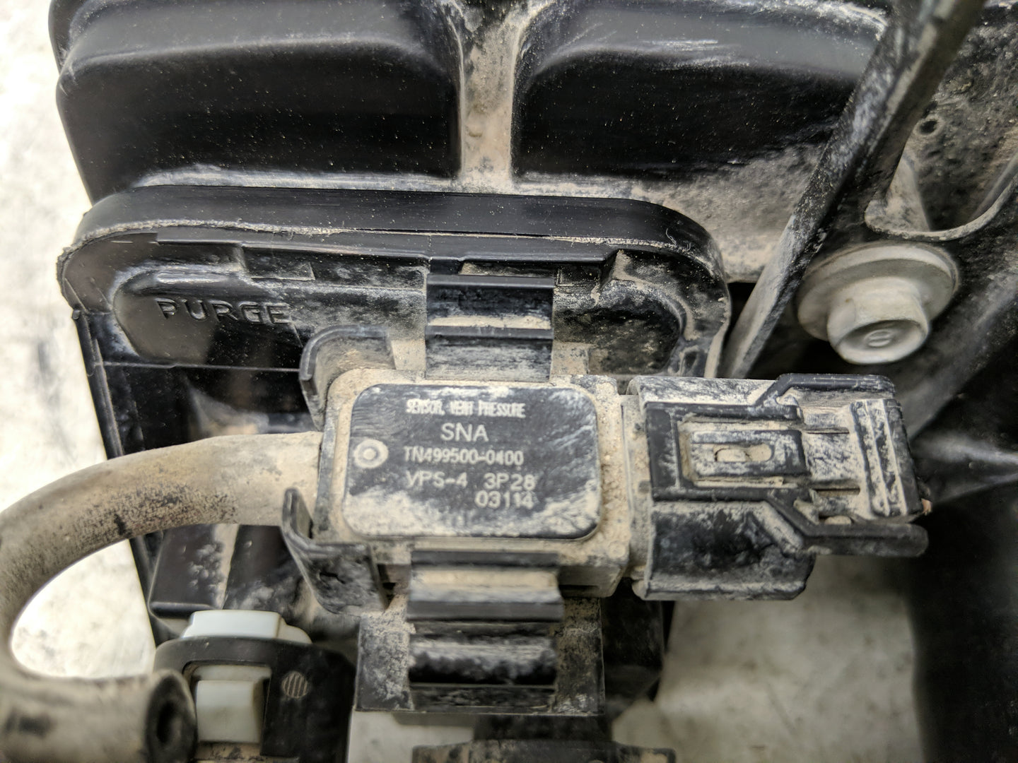2015 Honda Cr-v Fuel Vapor Charcoal Canister 1357817 - Oemusedautoparts1.com