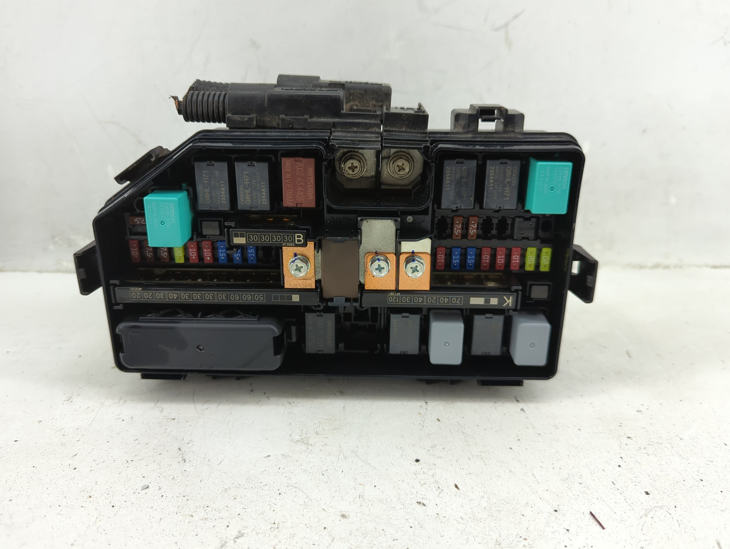 2015-2016 Honda Cr-V Fusebox Fuse Box Panel Relay Module P/N:T1W A010 Fits Fits 2015 2016 OEM Used Auto Parts - Oemusedautop