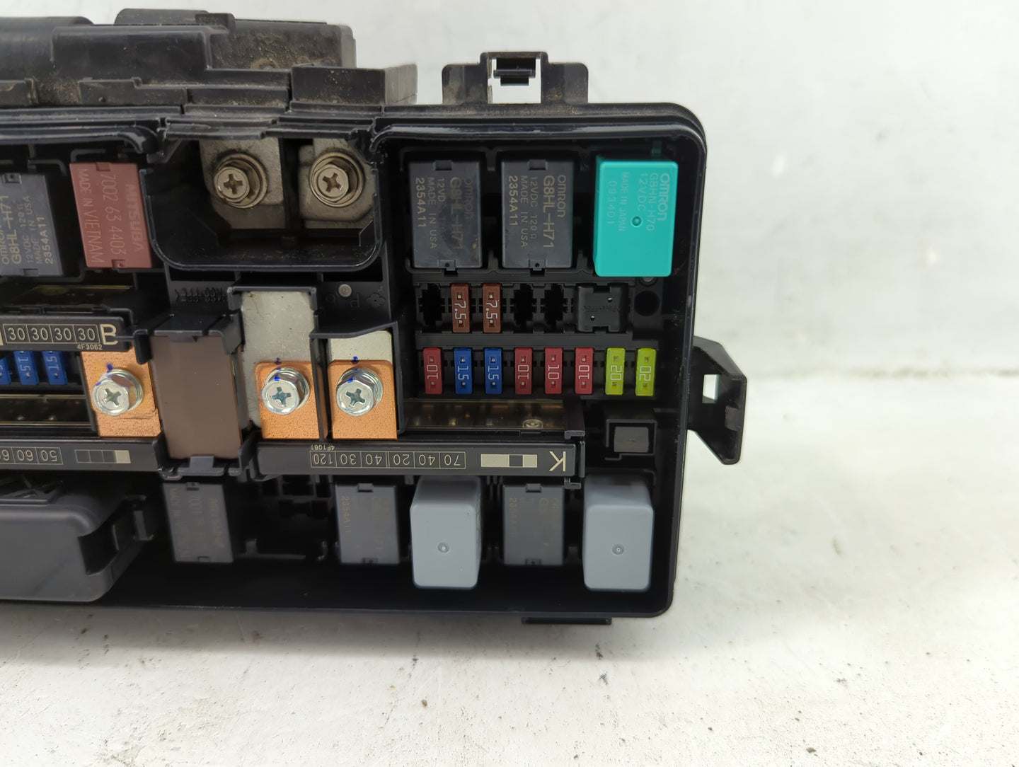 2015-2016 Honda Cr-V Fusebox Fuse Box Panel Relay Module P/N:T1W A010 Fits Fits 2015 2016 OEM Used Auto Parts - Oemusedautop