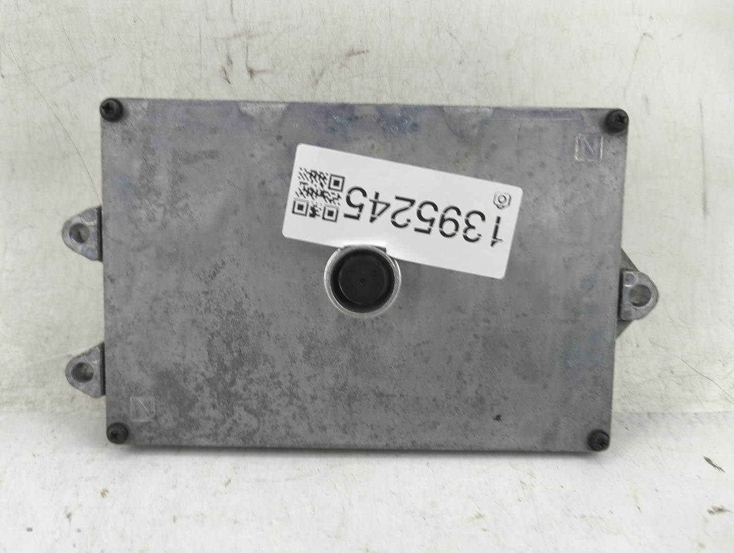 2015 Honda Cr-V PCM Engine Control Computer ECU ECM PCU OEM P/N:37820-5LA-A63 Fits OEM Used Auto Parts - Oemusedautoparts1.c