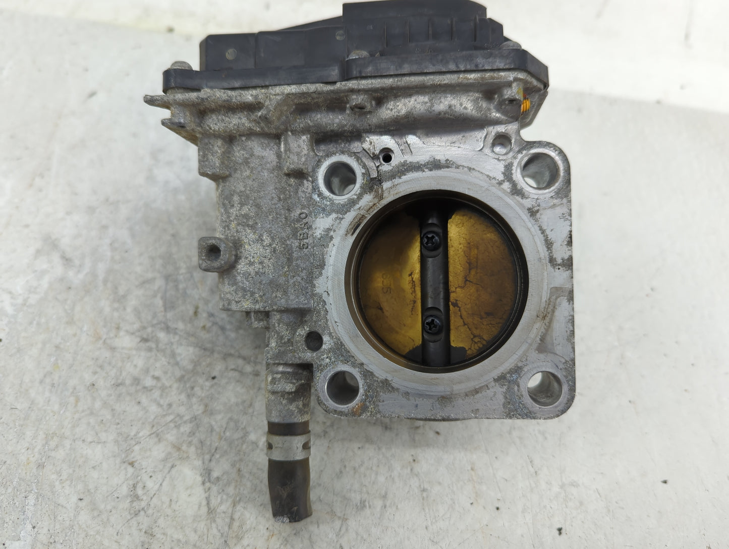 2015-2019 Honda Cr-V Throttle Body Fits Fits 2013 2014 2015 2016 2017 2018 2019 2020 2021 2022 OEM Used Auto Parts - Oemused